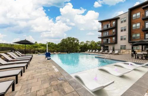 Luxurious New Unit 1Bd1Ba Pool, Golf Sim - Foto 29