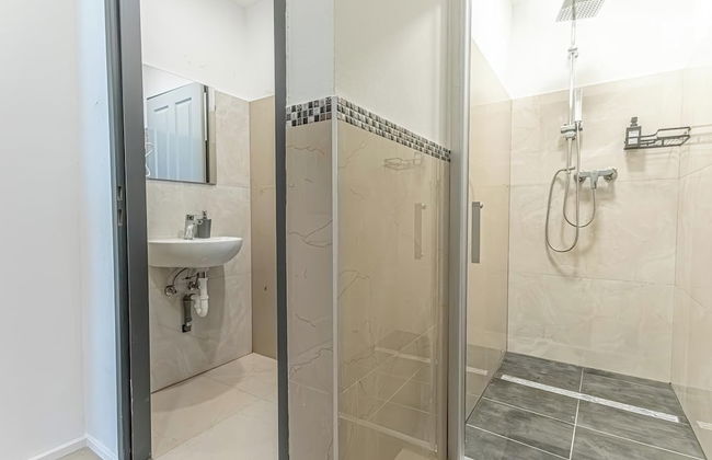 4BR Apt. for Groups 6-Min to Stadthalle - Foto 33