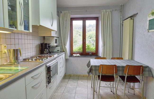 Peaceful Garden Home, Chevron - Photo 6