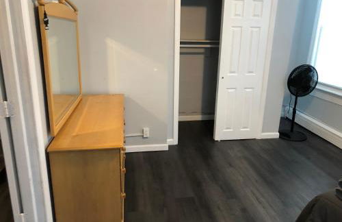 Private 2-bedroom apartment, free parking, direct bus to NYC Manhattan only 2 blocks away, MetLife Stadium FIFA World Cup 25 minutes away - Foto 11