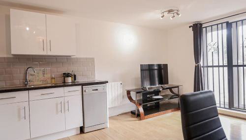 Comfy 2 bed Flat with free Parking, close to Tube - Foto 2