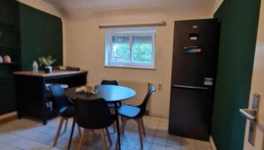 Schöne Wohnung mit 6 Einzelbetten, geeignet für Monteure - Foto 2