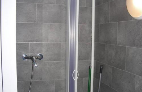 Kleine FEWO zentral gelegen - Foto 14