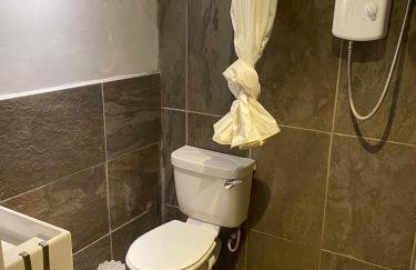 Guest house at Heathfield Park - Photo 2