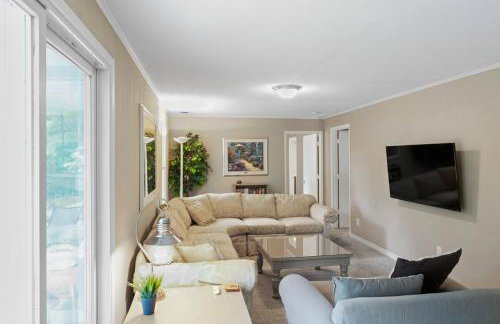 5 BR lakefront home with swim dock bunk room High Speed WiFi - Foto 22