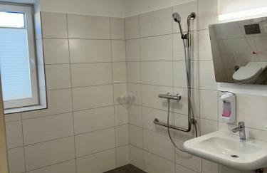 Dorfstraße 32a - individuelle Unterkunft für bis zu 13 Personen - Foto 20