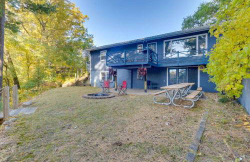 Antiquing and Fishing Riverfront Waupaca Home! - Foto 32