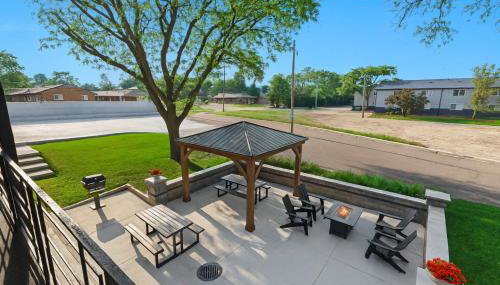 Renovated 1BR Upper Flat Modern King Suite - Foto 5