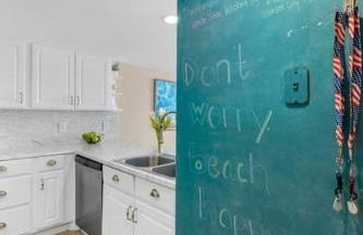 *OCEAN FRONT* Pier-adise 2Bed/2Bath, Sleeps 8 - Photo 45