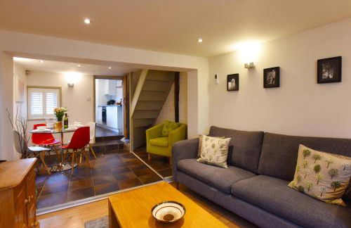 The Ultimate Group Complex, Hens & Celebrations at The Old Fire Station Canterbury, 3 Homes - Foto 79