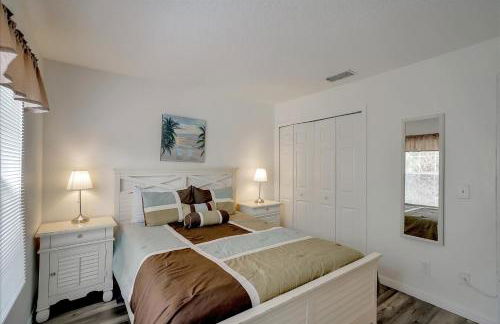 SOLANA 7 Bed Rooms FAMILY VACATION VILLA-Private Pool and SPA - Photo 27