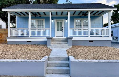 Newest Cottage Downtown. Pet Yes - Photo 32