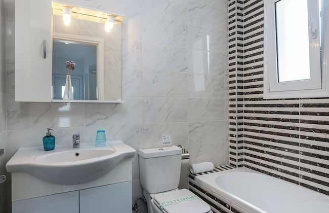 Lilu Villa 2 With Private Pool - Photo 16