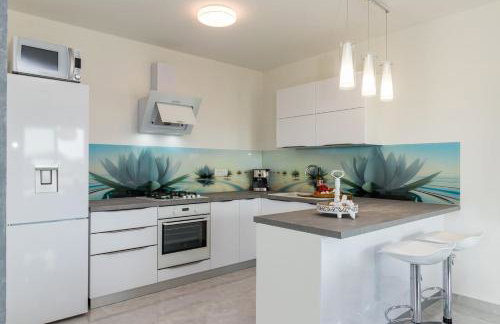 Family holiday house with private pool and playground - Foto 12