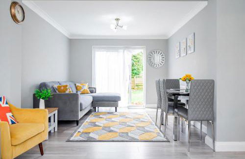 Stunning Place, close to Windsor & Heathrow & Private Parking - Foto 1