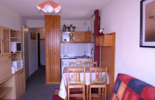 Studio cabine cosy avec balcon, 400m des pistes, casier à skis, proche commerces et remontées mécaniques. - FR-1-557A-15 - Foto 4