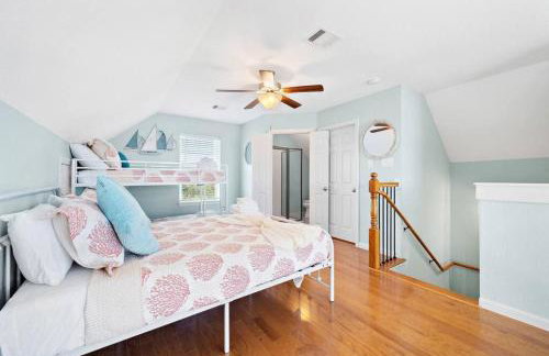 Stunning bayfront home with spacious deck and incredible Galveston Bay views - Foto 42