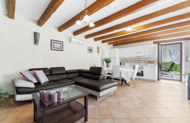 Holiday House with Pool Villa Ladybug - Photo 13