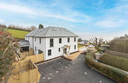 Stunning Coastal Apartment in Maidencombe with Sea Views & Garden - Foto 2