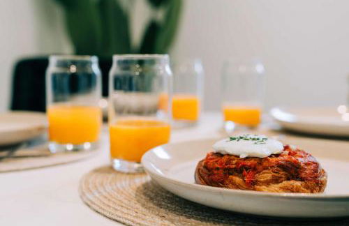 Symphony at The Key - 7BR Mansion , 1mi to UF & DT - Photo 33