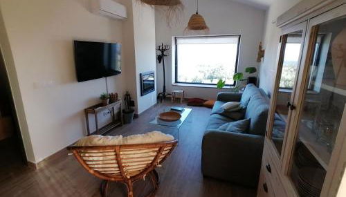 La Casa de Abajo - Photo 2