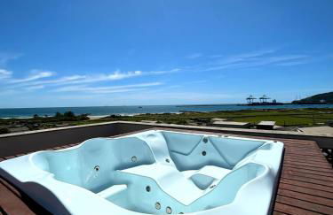 Jacuzzi Privativa com Vista Deslumbrante do Mar - Photo 2