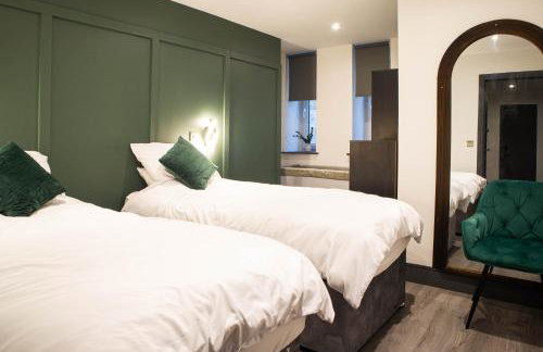 Central Bradford 1 Bed With Super King Bed Workspace WiFi & Netflix - Foto 7