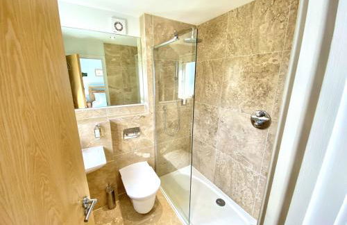 Trewhiddle Retreat V29 by Together Travel - Luxury 4-Bedroom Villa - Foto 26