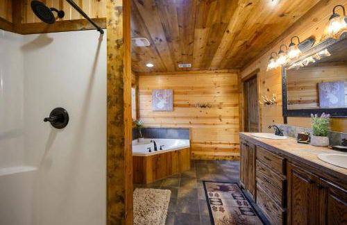 Whitetail Retreat Cabin for 13 - Foto 33