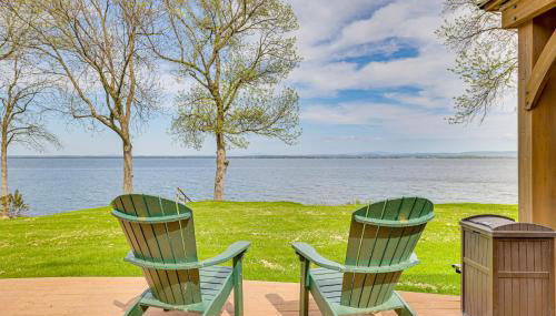 Lake Champlain Family Retreat with Deck and Yard - Foto 1