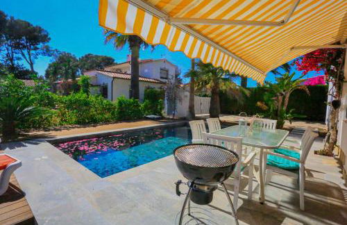 LITORAL COSTA DORADA - VILLA MONET Only families - Photo 2