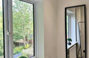2BR House By Ankers Short Lets & Serviced Accommodation Manchester With Competitive Rates & Free Parking - Foto 21