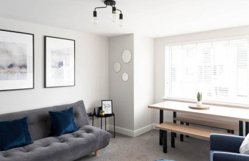 Lovely, comfortable 2-bed Braehead - free parking - Pass the Keys - Foto 28