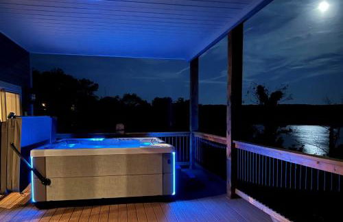 Luxe Table Rock Lake Vacation Rental with Hot Tub! - Foto 39
