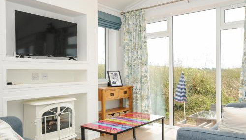 Midway Lodge - Photo 4