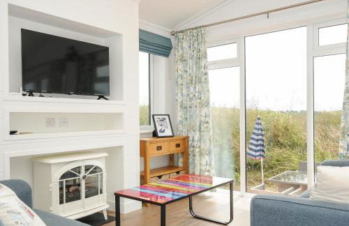 Midway Lodge - Photo 4