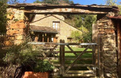 La Pegatera Masia rodeada de bosque ideal para desconectar - Photo 71