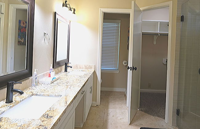 4Bdrm 2Bath 4Beds - Richmond - Photo 13