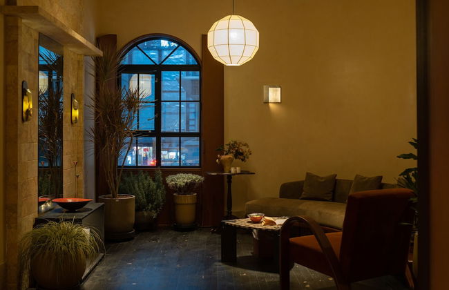 Golden Age Hotel - Photo 15