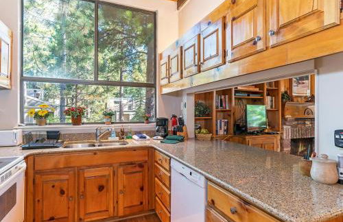 223 Forest Pines short walk to bike path and the Hyatt Casino - Foto 1