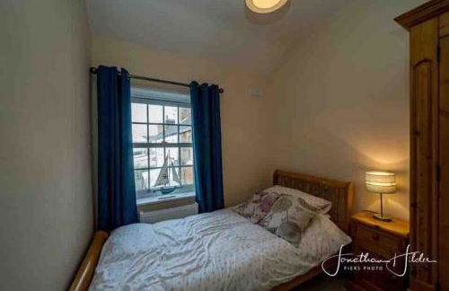 Stay in our beautiful 1850’s Coastguards Cottage. - Photo 24