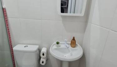 Kitnet304 centro,c linda vista janela, tv smart - Foto 5