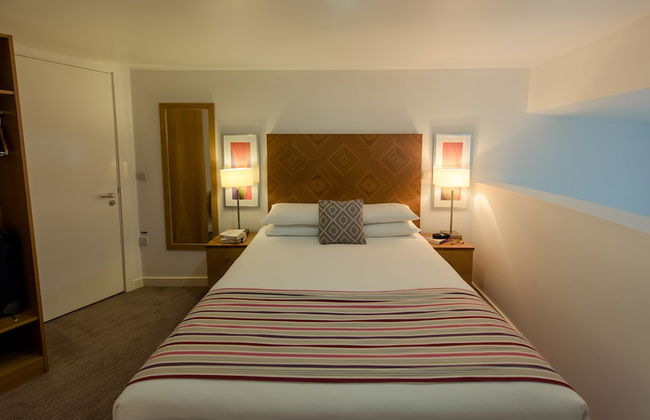 PREMIER SUITES Liverpool - Photo 15