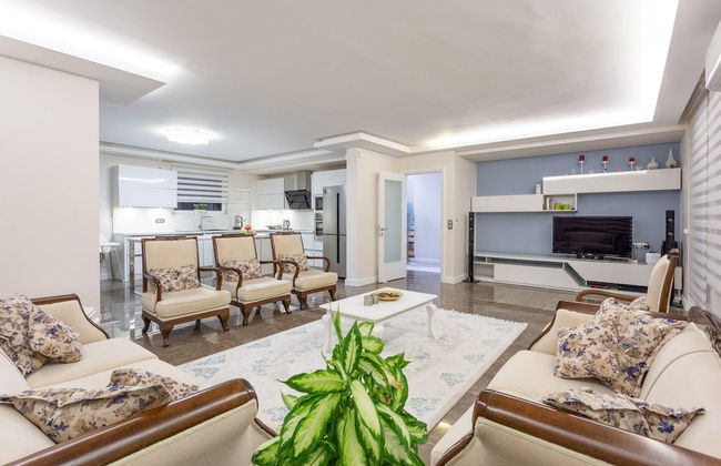 Villa Ozcelik Large Private Pool A C Wifi Car Not Required Eco-friendly - 2833 - Foto 6