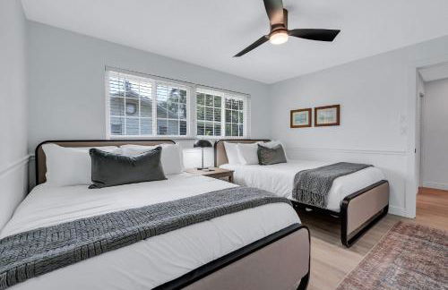 Serene Pool & Spa Home near Beaches & Downtown - Foto 13