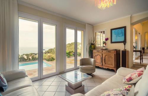 Villa in Hyères near Beach & Pool - Foto 3