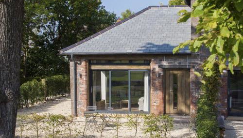 Grooms Cottage - Photo 1