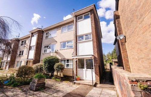 Spacious 2BR 1Bath with Free Street Parking & Close to Roath Park Landmark - Foto 23