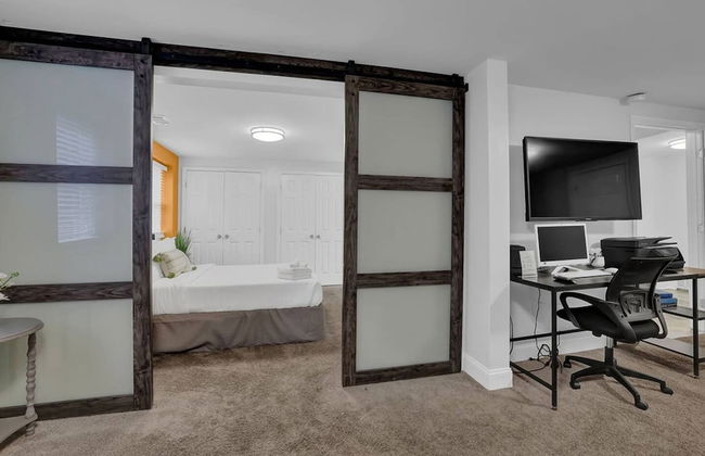 Lrg 5BR 5BA Home w 10 Beds Pool Hottb Gamerm2 - Foto 11