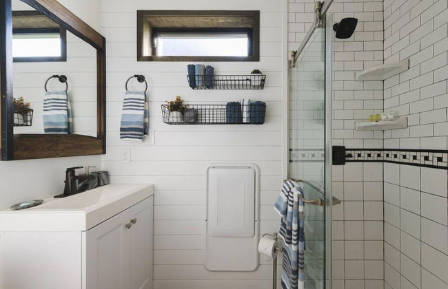 The Blue Ridge Container Tiny Home in the Country - Foto 13